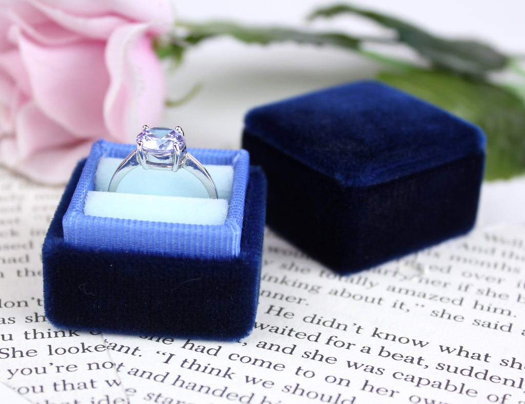 the family joolz Ombre Blue Velvet Ring Box